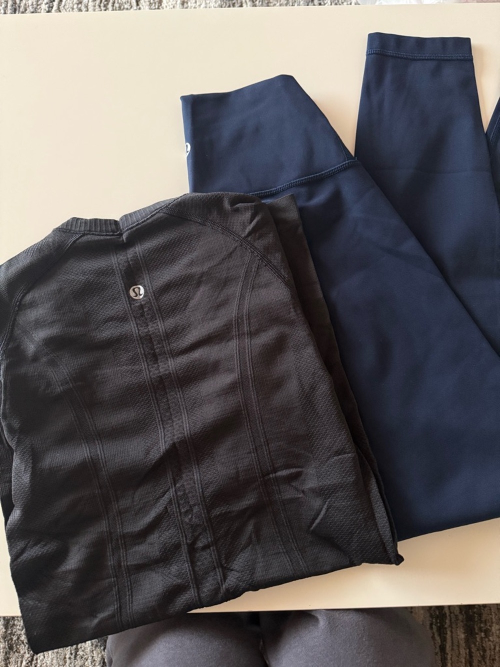 Lululemon Wunder Under + Swiftly Tech Short Sleeve Size 2